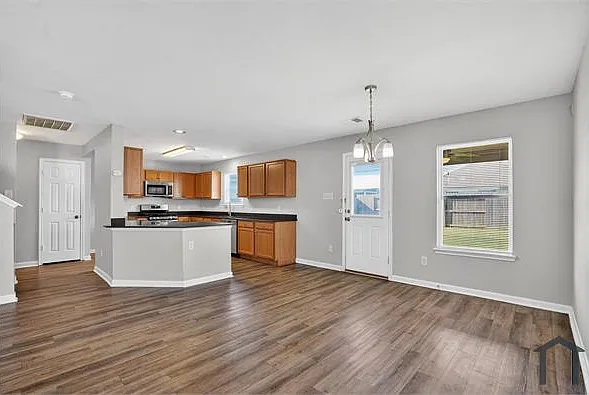 2923 Beacon Grove St — Photo 24