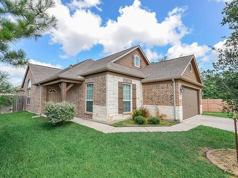 5019 Forest Moss Ct — Photo 1