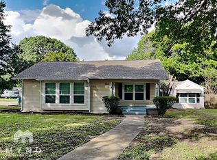 208 Floyd St, Waxahachie, TX 75165