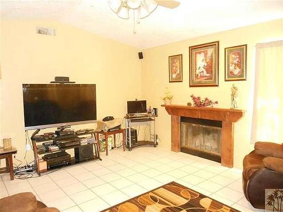 4th image of 13860 Cuyamaca Dr