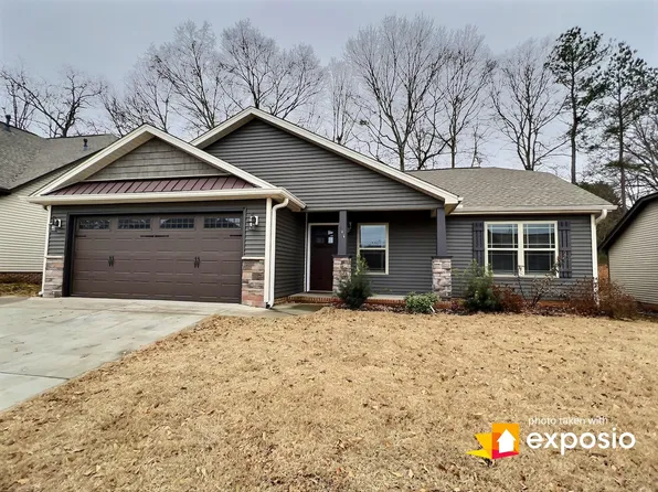 344 S Stonegate Dr, Seneca, SC 29678