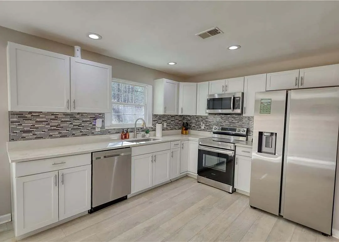 3 bed, 1680 sqft, $1,975 — Photo 3