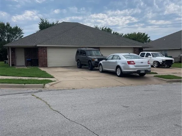 1290 Dove Loop, Springdale, AR 72764