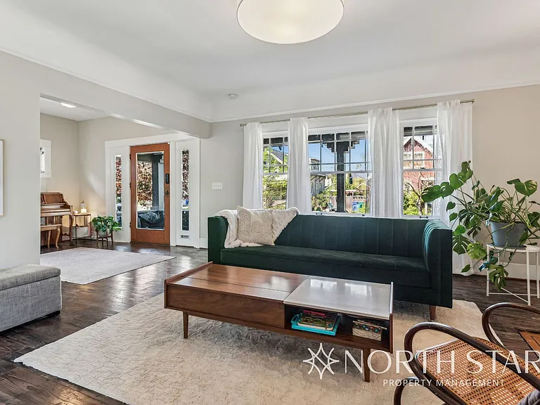 2224 NE 46th Ave — Photo 9