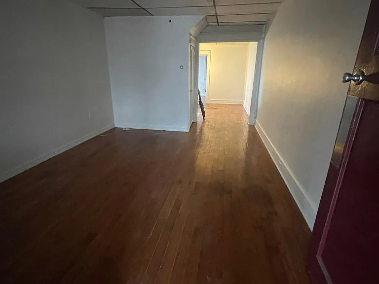6040 Elmwood Ave #1 — Photo 9