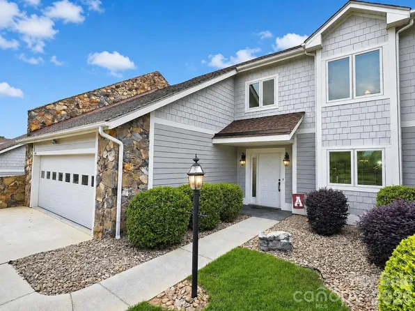 3675 Rock Bridge Dr NE, Conover, NC 28613