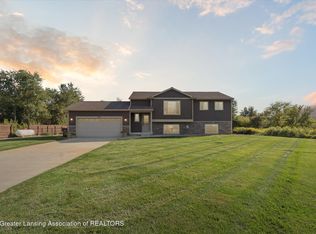 9069 Apple Ridge Dr, Clarksville, MI 48815