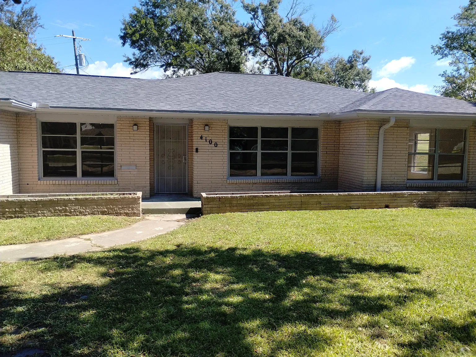 4 bed, 1722 sqft, $1,800 — Photo 1