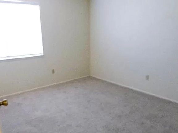 2nd image of 2432 Chandler Ave Unit 1