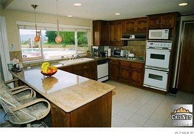 4th image of 4420 Ellenita Ave