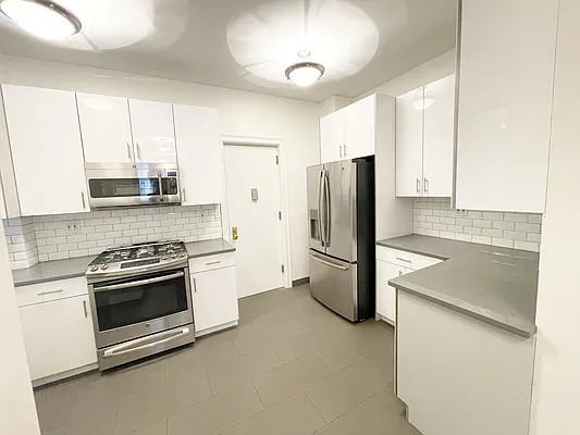 Rented by Rachel Realty | media 7