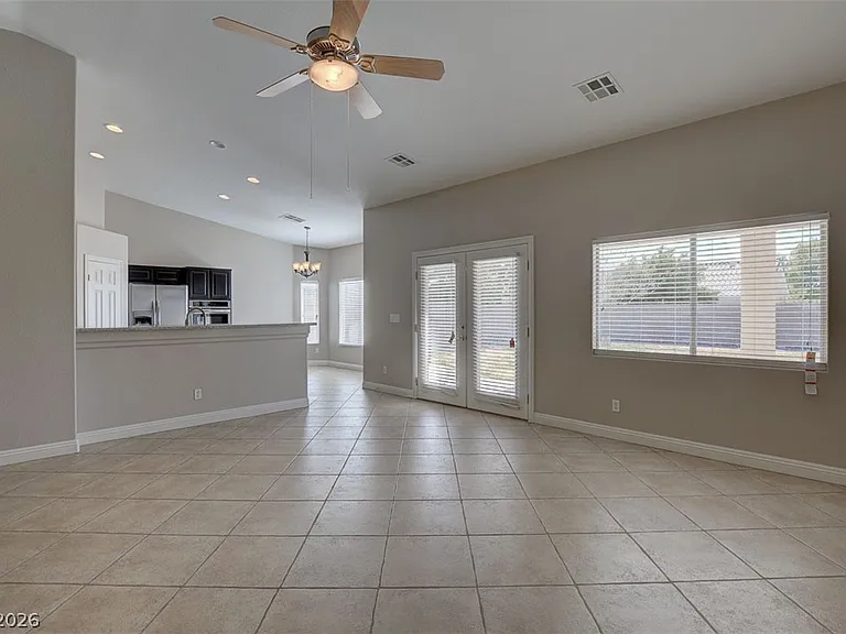 2121 Arpeggio Ave — Photo 5