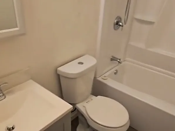 546 16th St #1, Richmond, CA 94801