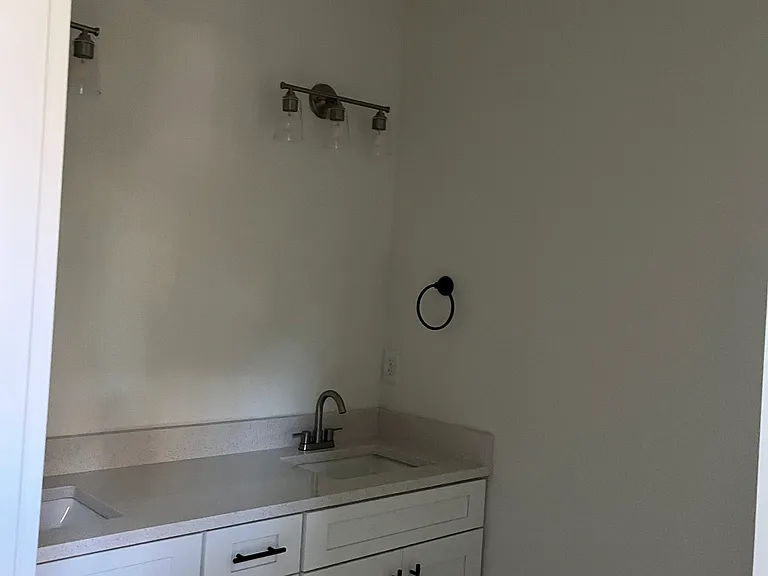3349 Lakeside Pl — Photo 4