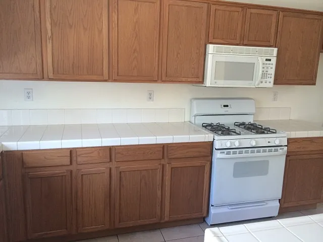 2328 S Fallbrook Dr — Photo 43
