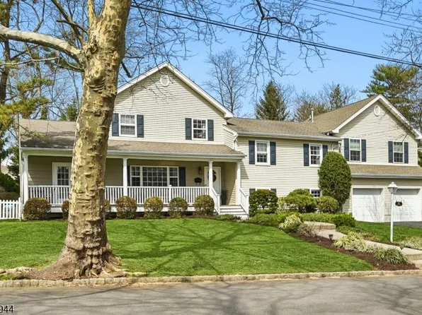 21 Woodbrook Cir, Westfield Town, NJ 07090