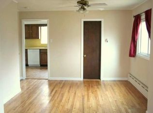 61 Monroe St, Brooklyn, NY 11238