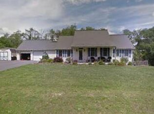 2497 Middle Rd, Lewistown, PA 17044