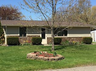 786 Pine Tree Rd, Lake Orion, MI 48362