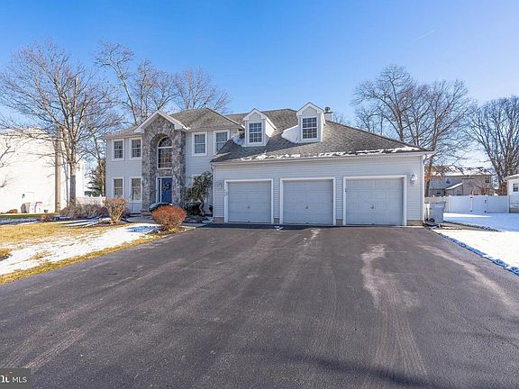 2nd image of 849 Buckwood Ln