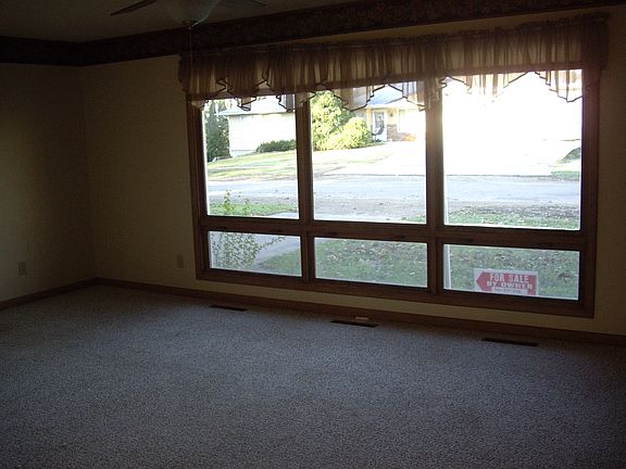 3rd image of 304 11th St S