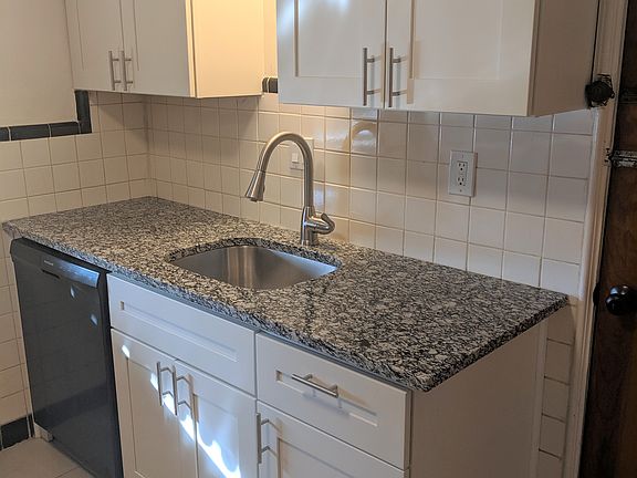 3rd image of 5900 Loughborough Ave #2S