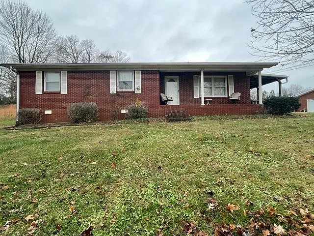 330 Reynolds Dr photo 1
