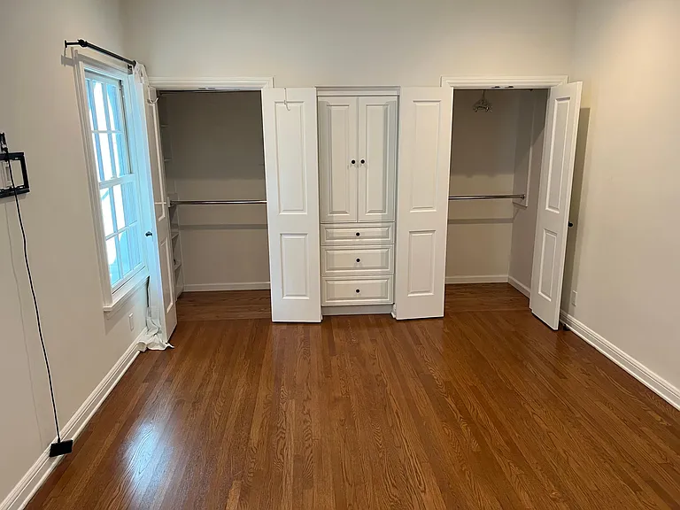 156 S Spalding Dr — Photo 14