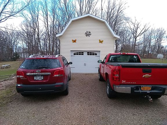 4th image of 46 Robinson St