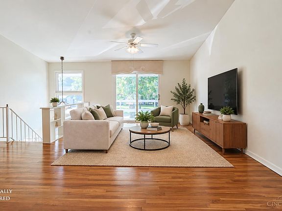 3rd image of 7306 Redondo Ct