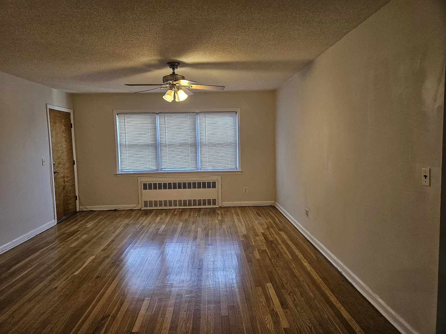2 bed, $2,500 — Photo 2