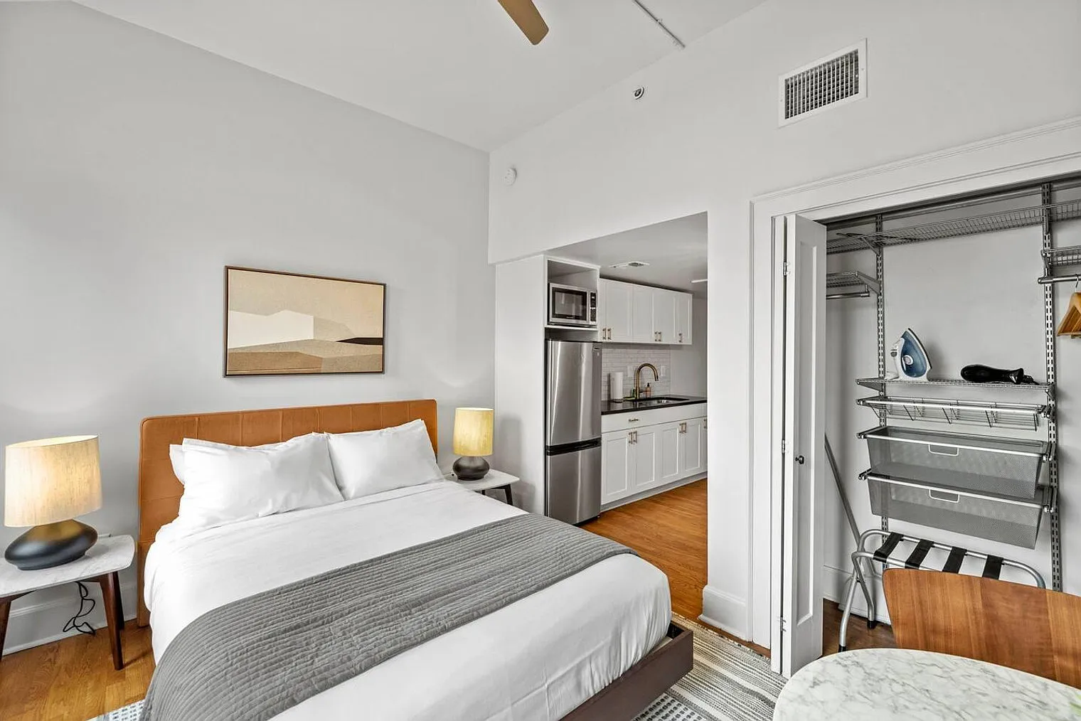 1 bed, 1.0 bath, 269 sqft, $3,150 — Photo 4