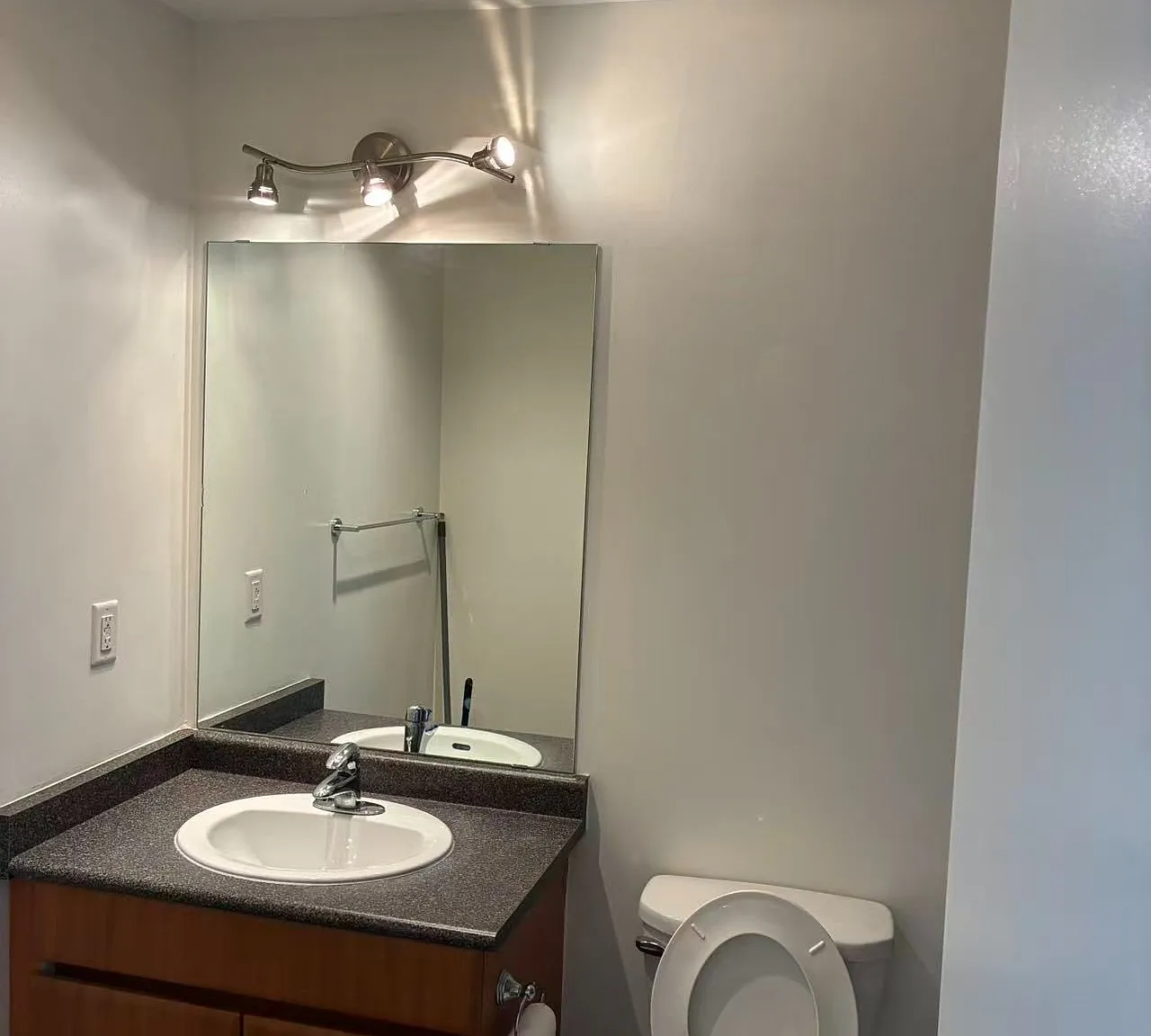 2 bed, $2,750 — Photo 4