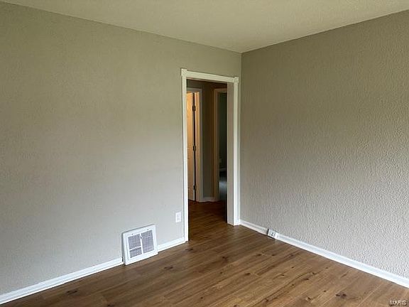 3rd image of 250 Saint Daniel Ln