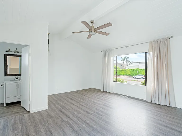 2435 Camino Del Mar — Photo 23