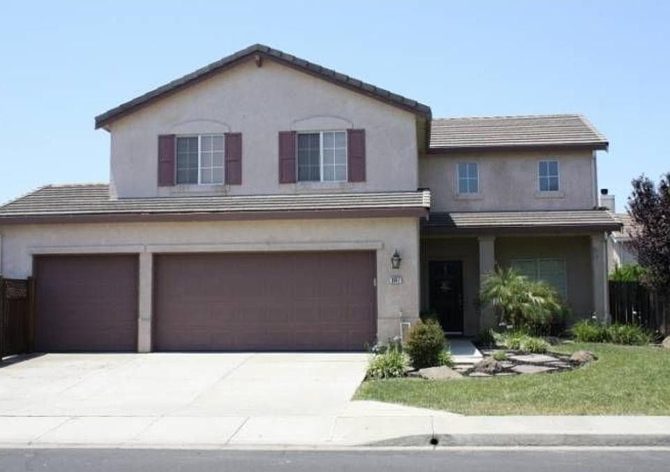 1st image of 3947 Regatta Dr