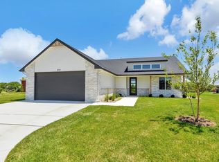 844 N Speyside Cir, Andover, KS 67002