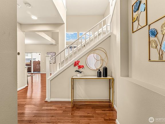 5th image of 3933 178th Place SE