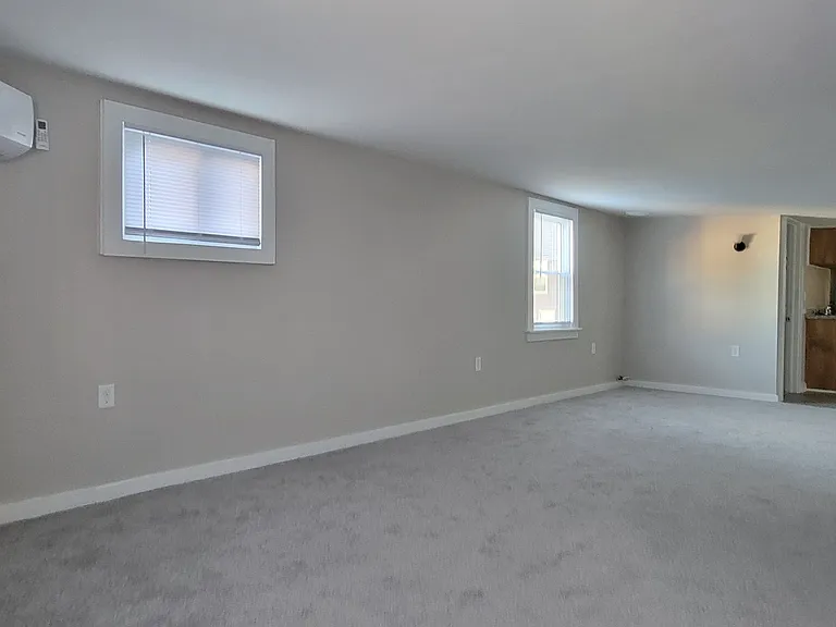 135 Byron St #2 — Photo 14
