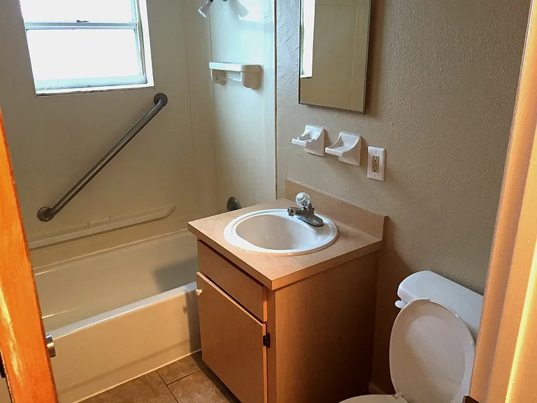 116 Bassedena Cir S — Photo 5