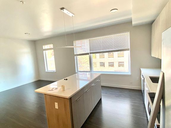 3rd image of 1855 N Logan St #827