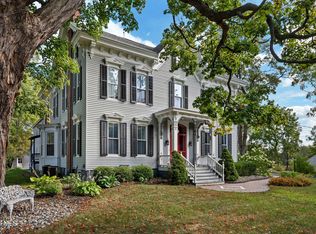 2307 Rosendale Rd, Niskayuna, NY 12309