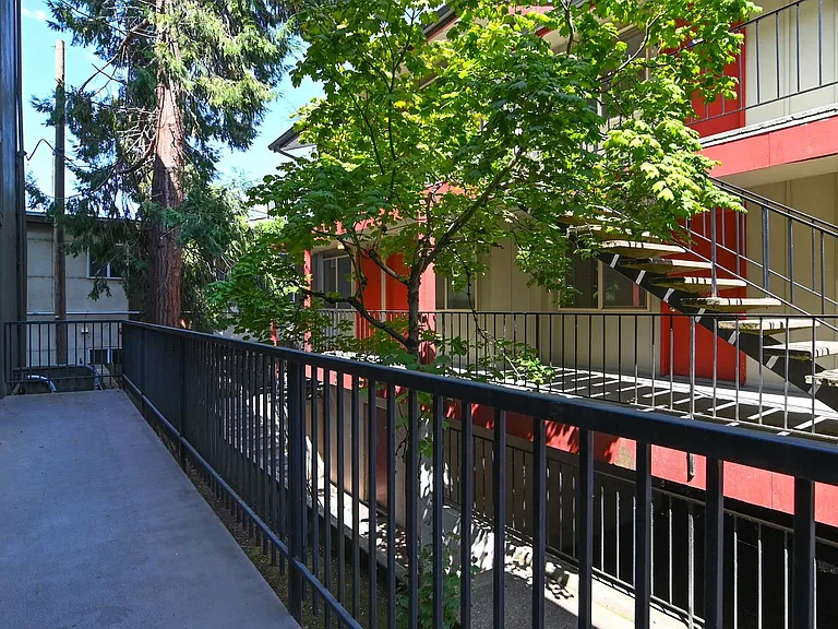 Hess Apartments — Photo 12