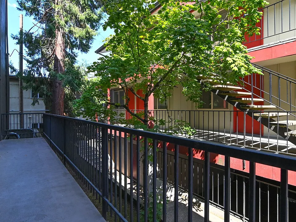 Hess Apartments