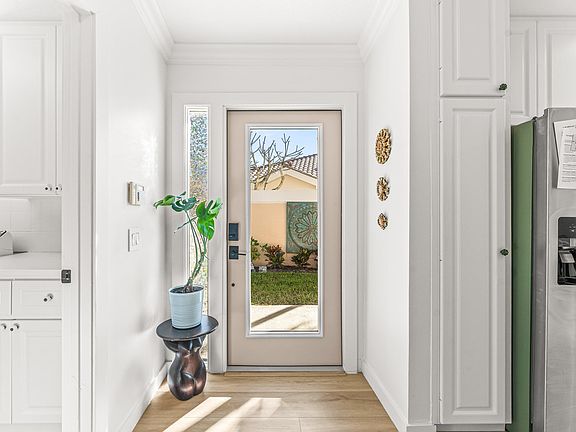 5th image of 8370 Eleuthera Lane