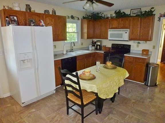 5th image of 134 J K Gray Ln