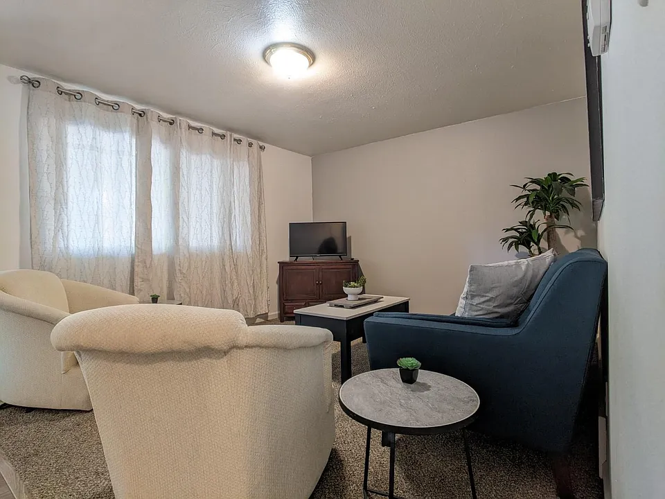 1110 Highland Dr