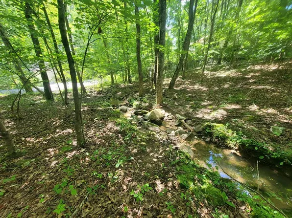 161 Sugarbush Cir, Crossville, TN 38558