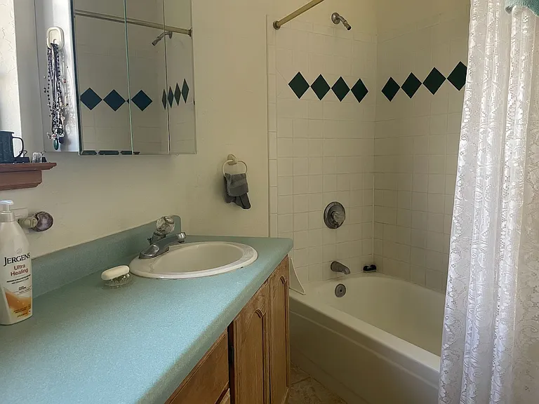 5791 N Cosnino Rd — Photo 6