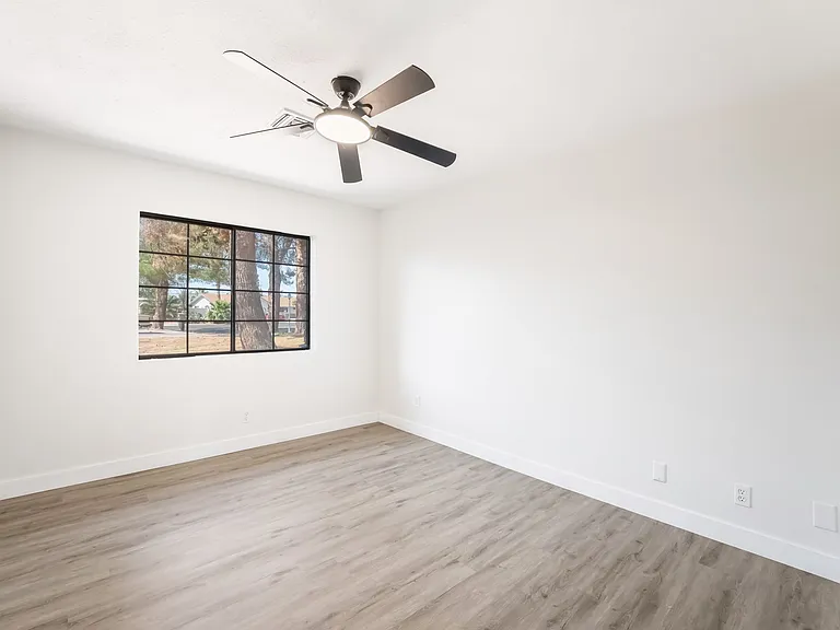 2108 Reynolds Ave — Photo 18